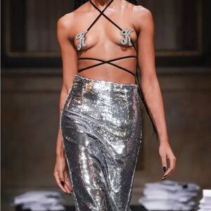 Kim Shui Pailette Sequin Maxi High Back Split Skirt In Silver, Size M